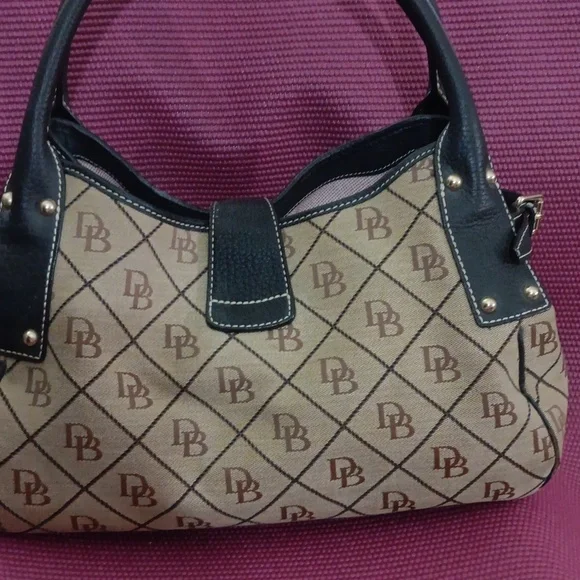 Dooney Bourke - Picture 2 of 15